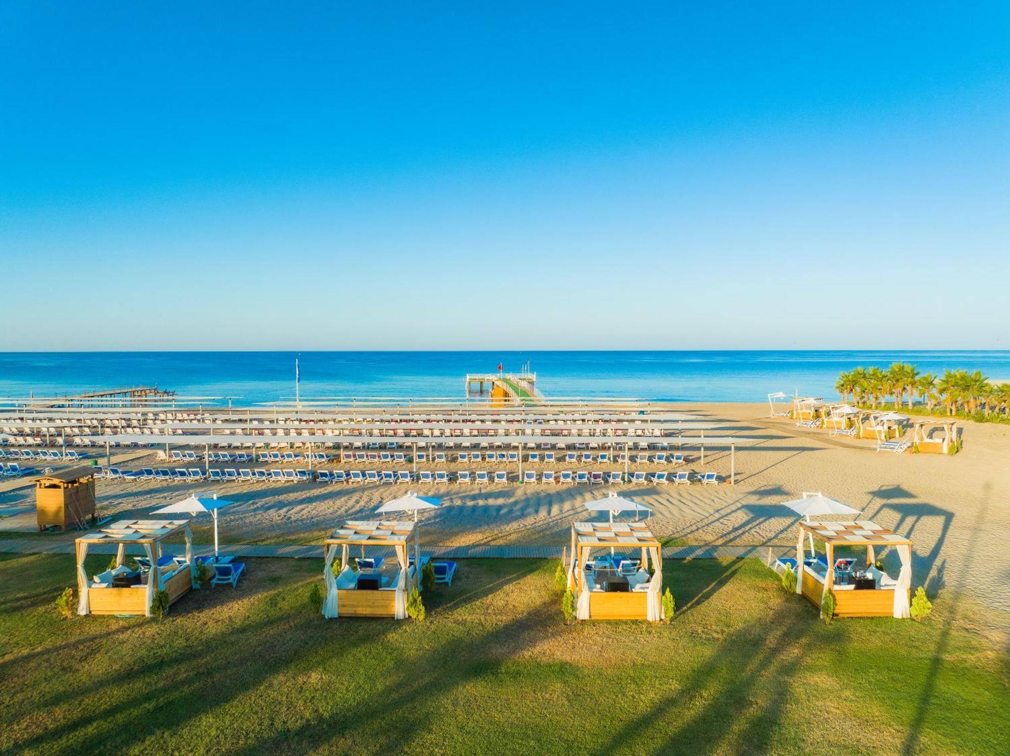 Euphoria Palm Beach Resort Кизилагач Экстерьер фото