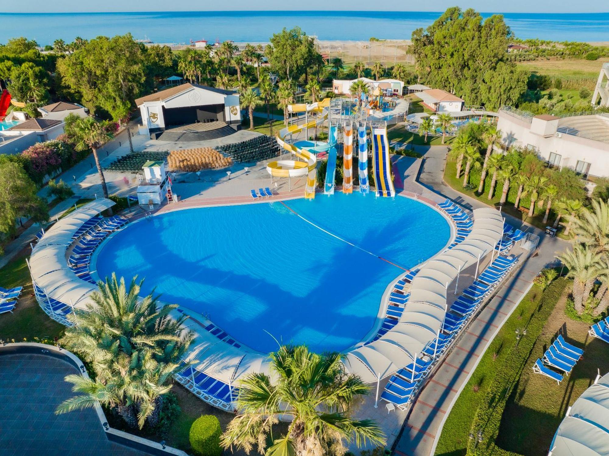 Euphoria Palm Beach Resort Кизилагач Экстерьер фото